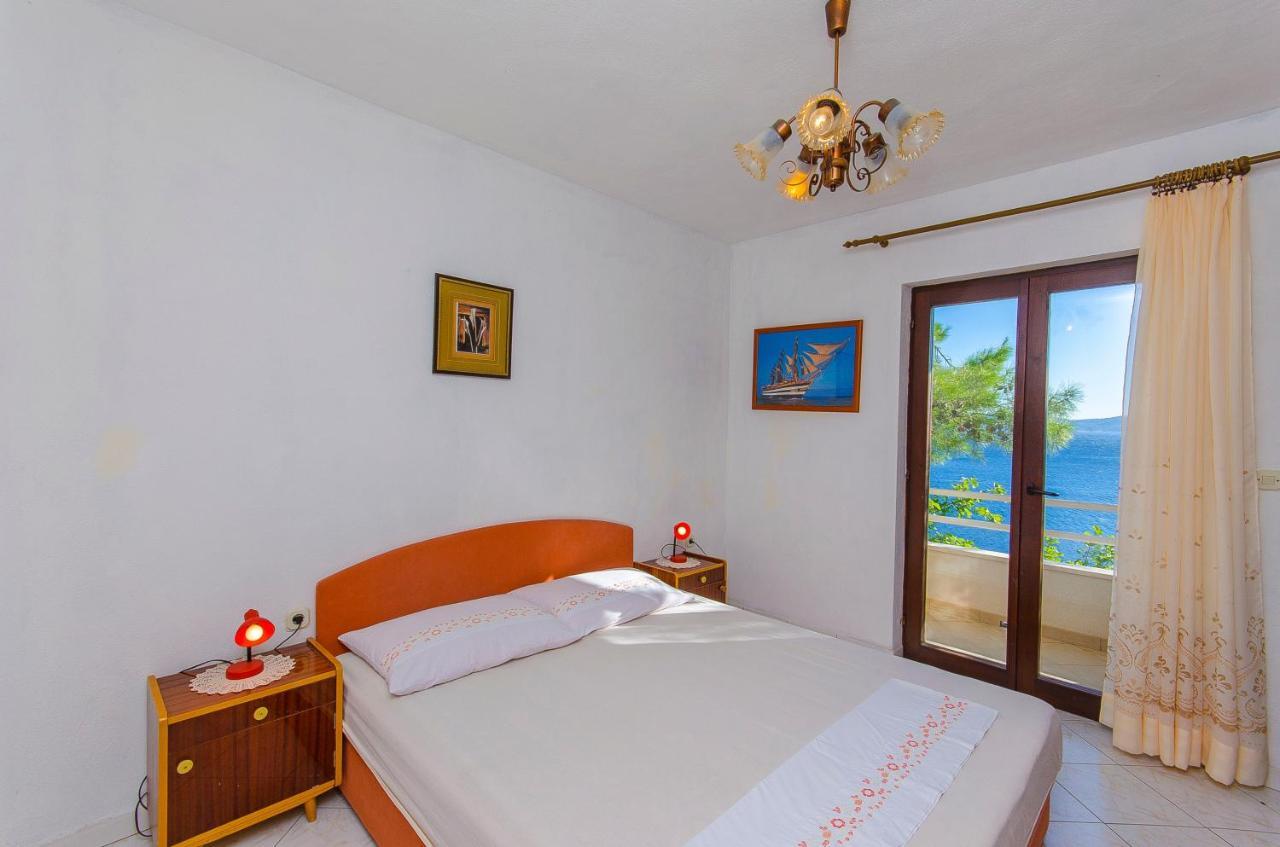 Apartments By The Sea Pisak, Omis - 2802 Bagian luar foto