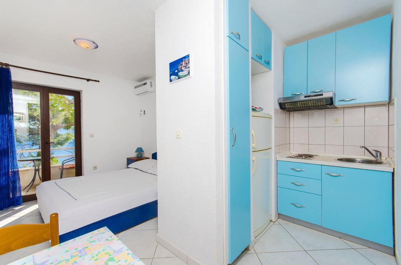 Apartments By The Sea Pisak, Omis - 2802 Bagian luar foto