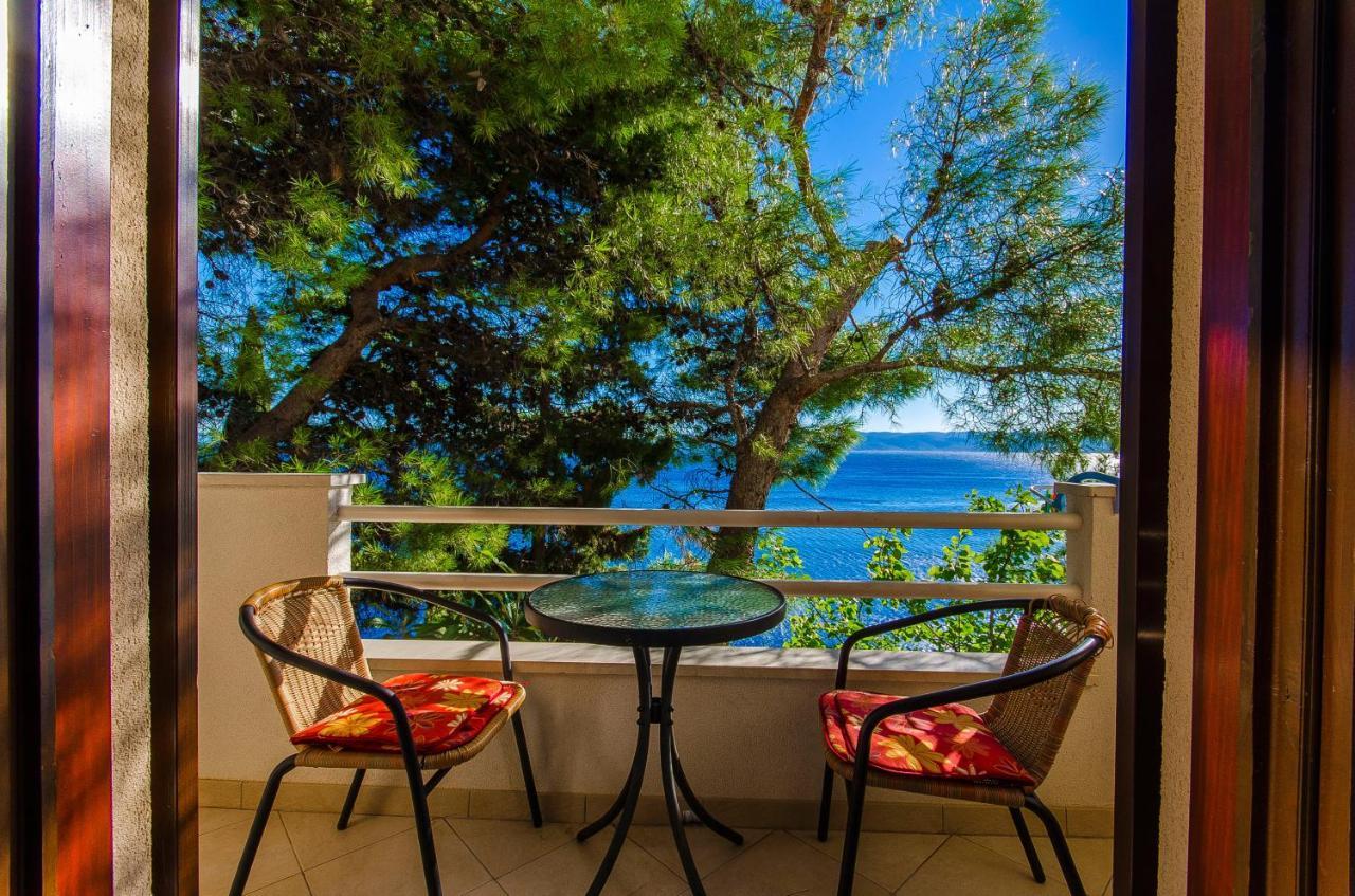 Apartments By The Sea Pisak, Omis - 2802 Bagian luar foto